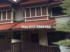 5 chambre Maison for rent in Petaling Selangor, Damansara, Petaling